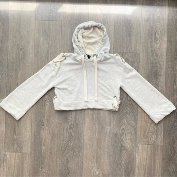 REVOLVE KENDALL & KYLIE Hoodie Sweater Hoody Bell Sleeve Cropped Pullover - Picture 5 of 16